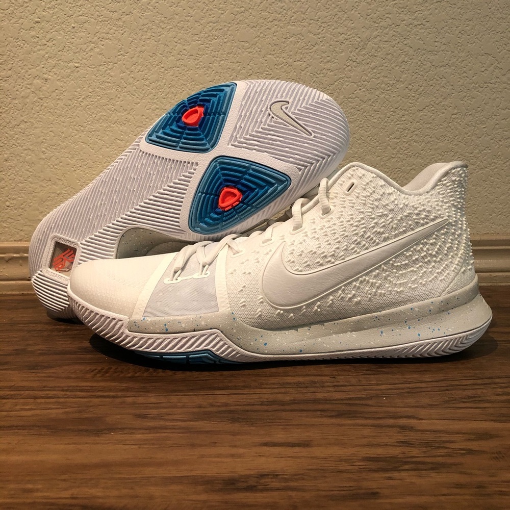 Nike Kyrie 3 Ivory Grey Light Bone